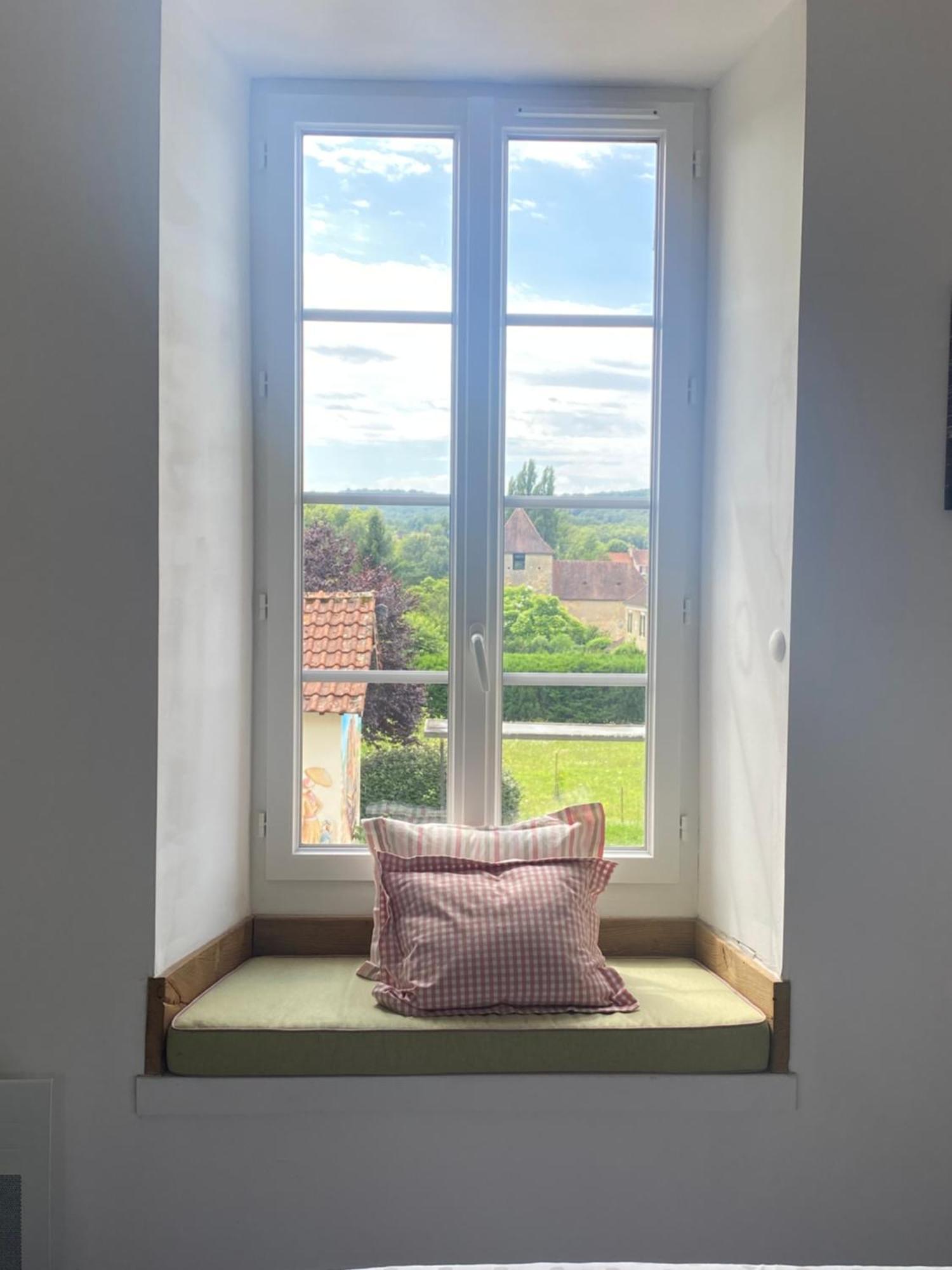 Bed and Breakfast Ancien Relais De Poste The Old Post Office Saint-Martial-d'Albarede Exterior foto