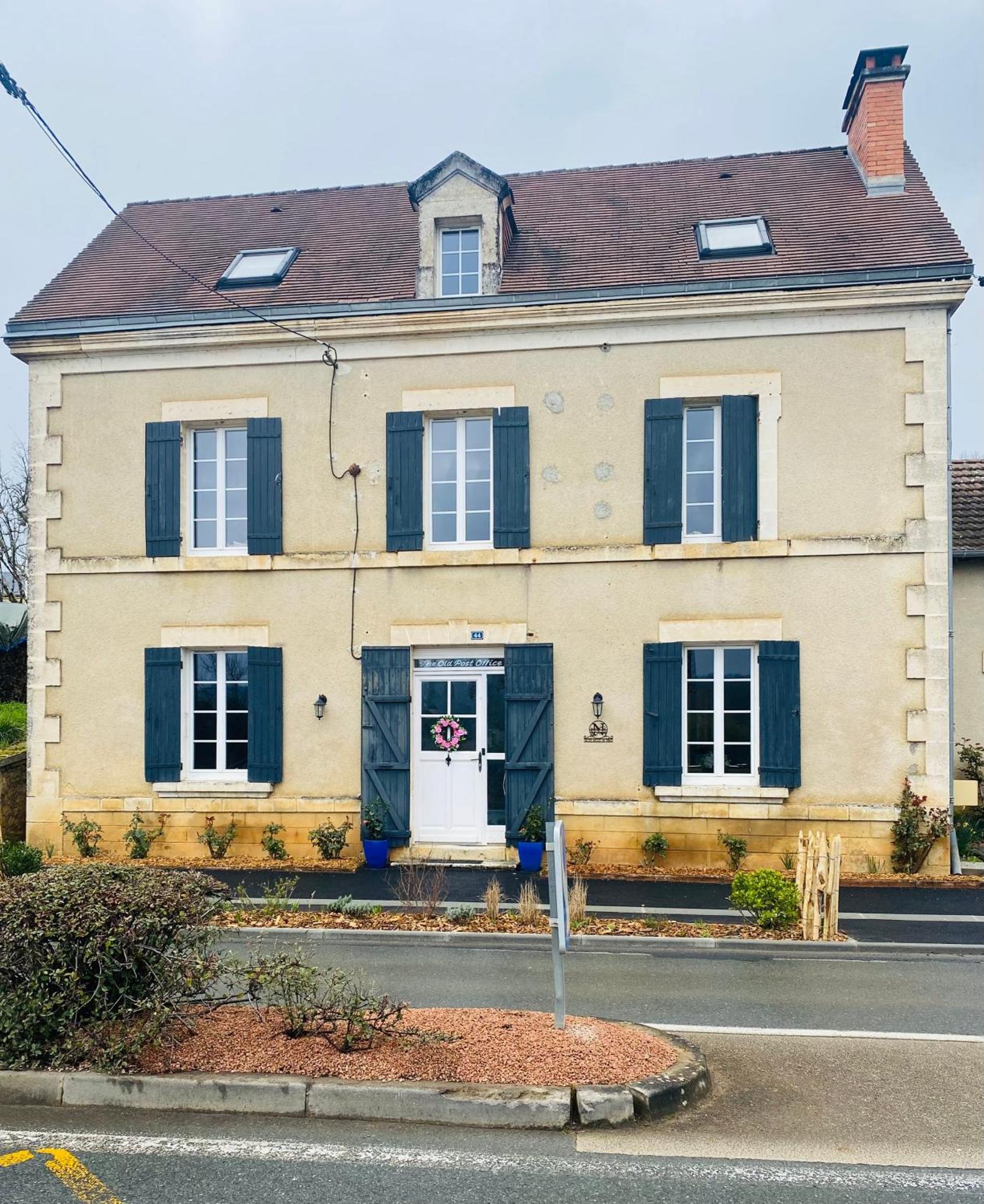 Bed and Breakfast Ancien Relais De Poste The Old Post Office Saint-Martial-d'Albarede Exterior foto